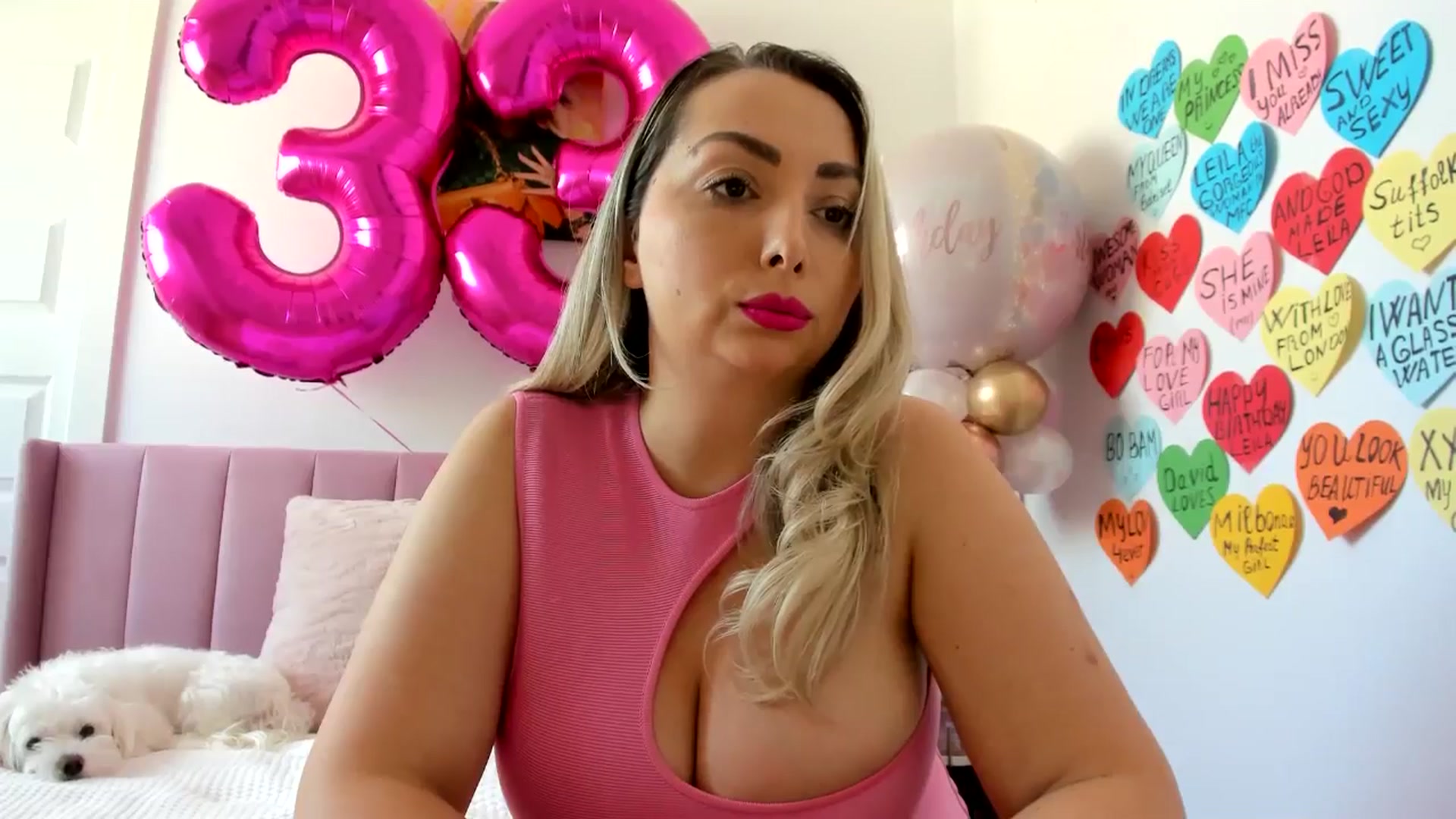 Gallery image thumbnail from BustyLeila's myfreecams stream on, 04/16/2024, 21:45 image 10 of 20
