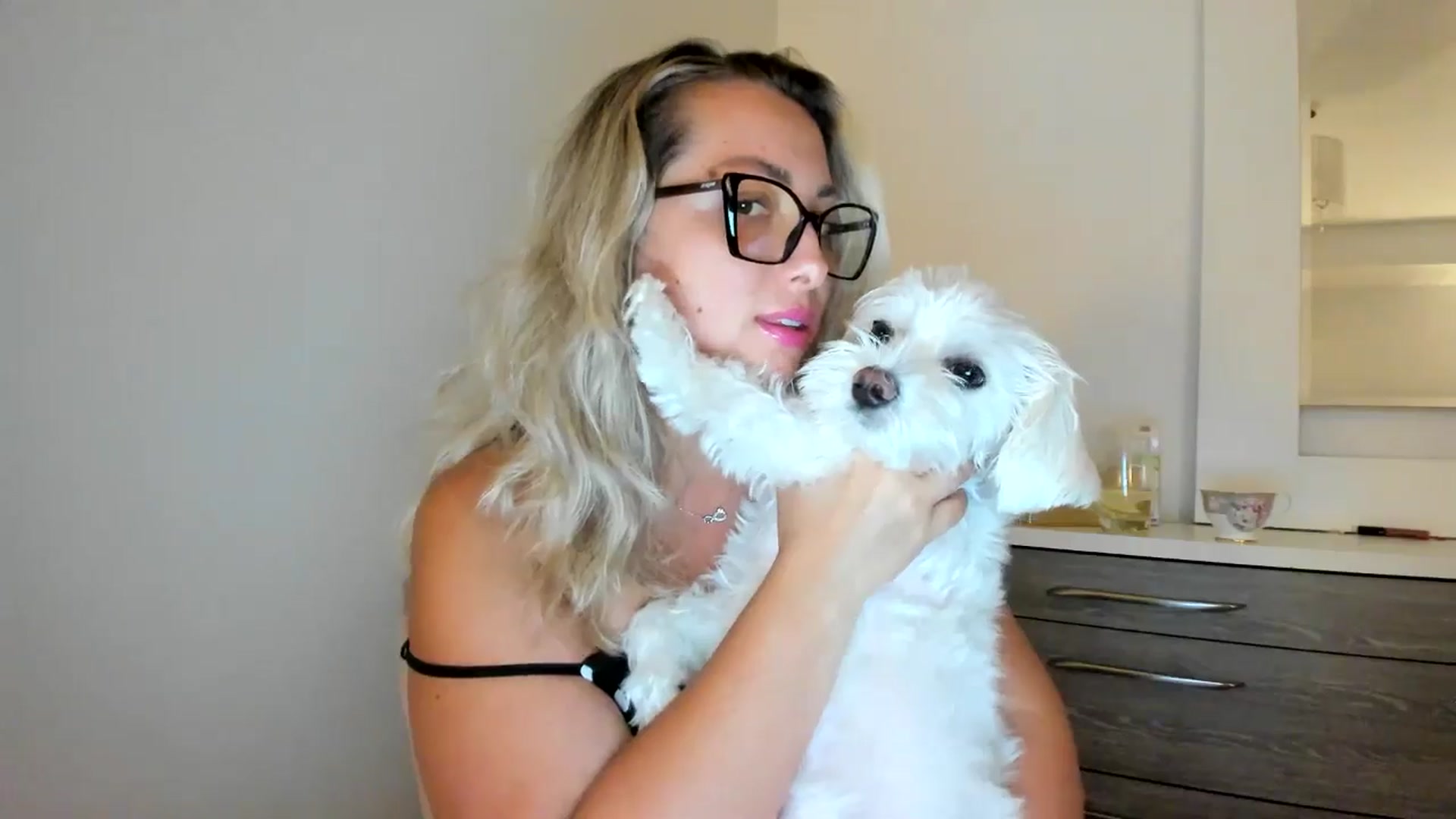Gallery image thumbnail from BustyLeila's myfreecams stream on, 07/18/2024, 01:11 image 14 of 20