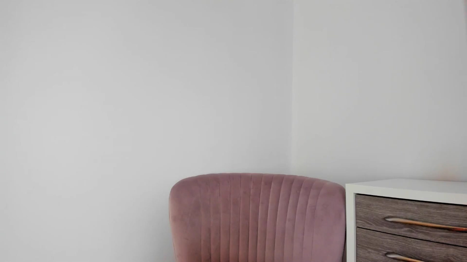 Gallery image thumbnail from BustyLeila's myfreecams stream on, 08/30/2024, 22:28 image 18 of 20