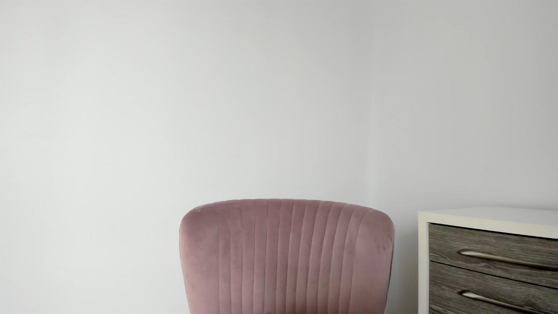 Gallery image thumbnail from BustyLeila's myfreecams stream on, 09/11/2024, 21:40 image 4 of 20