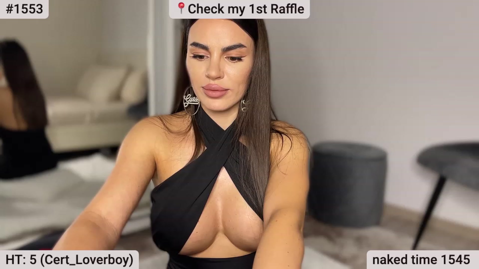 Gallery image thumbnail from BustyMiaaa's myfreecams stream on, 10/18/2023, 20:18 image 15 of 20