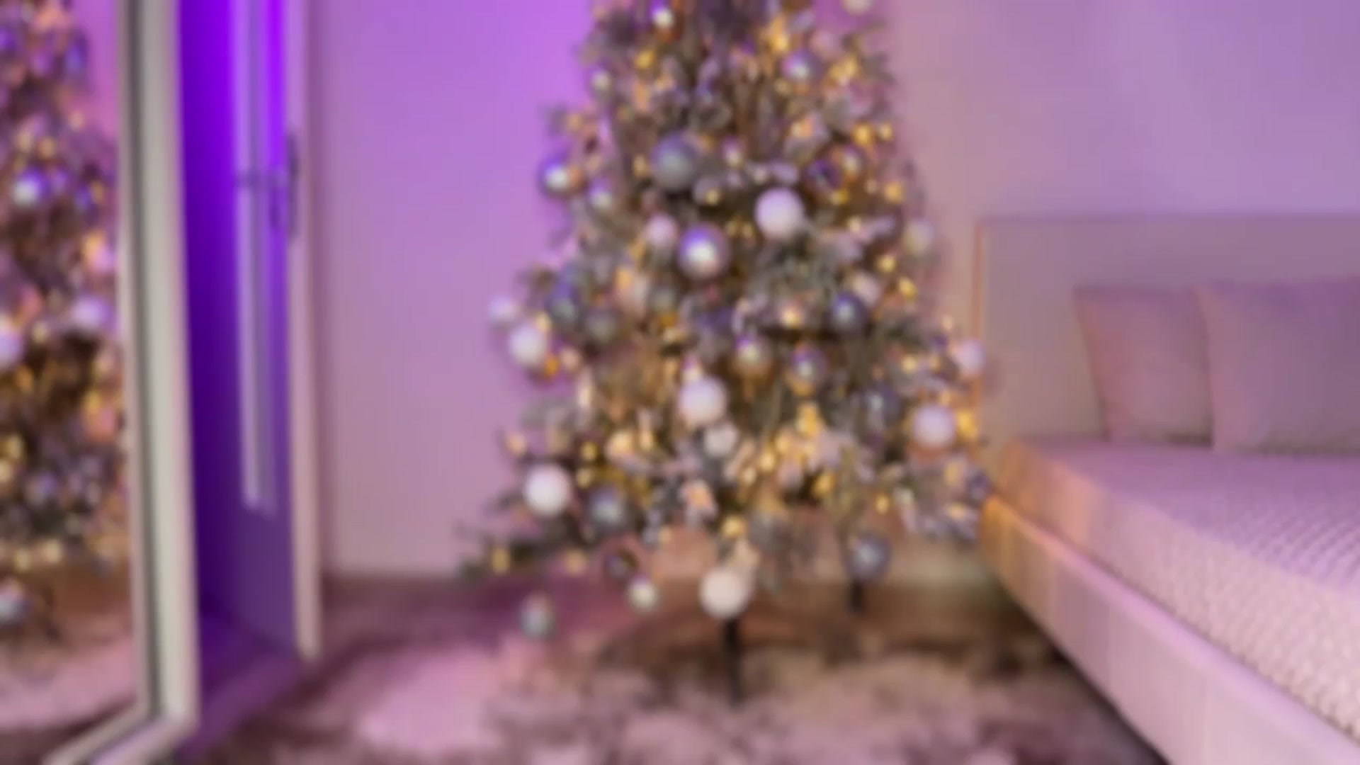 Gallery image thumbnail from BustyMiaaa's myfreecams stream on, 12/04/2023, 22:23 image 19 of 20