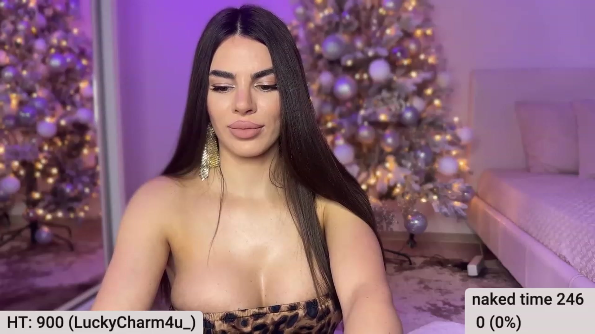 Gallery image thumbnail from BustyMiaaa's myfreecams stream on, 12/06/2023, 22:50 image 13 of 20