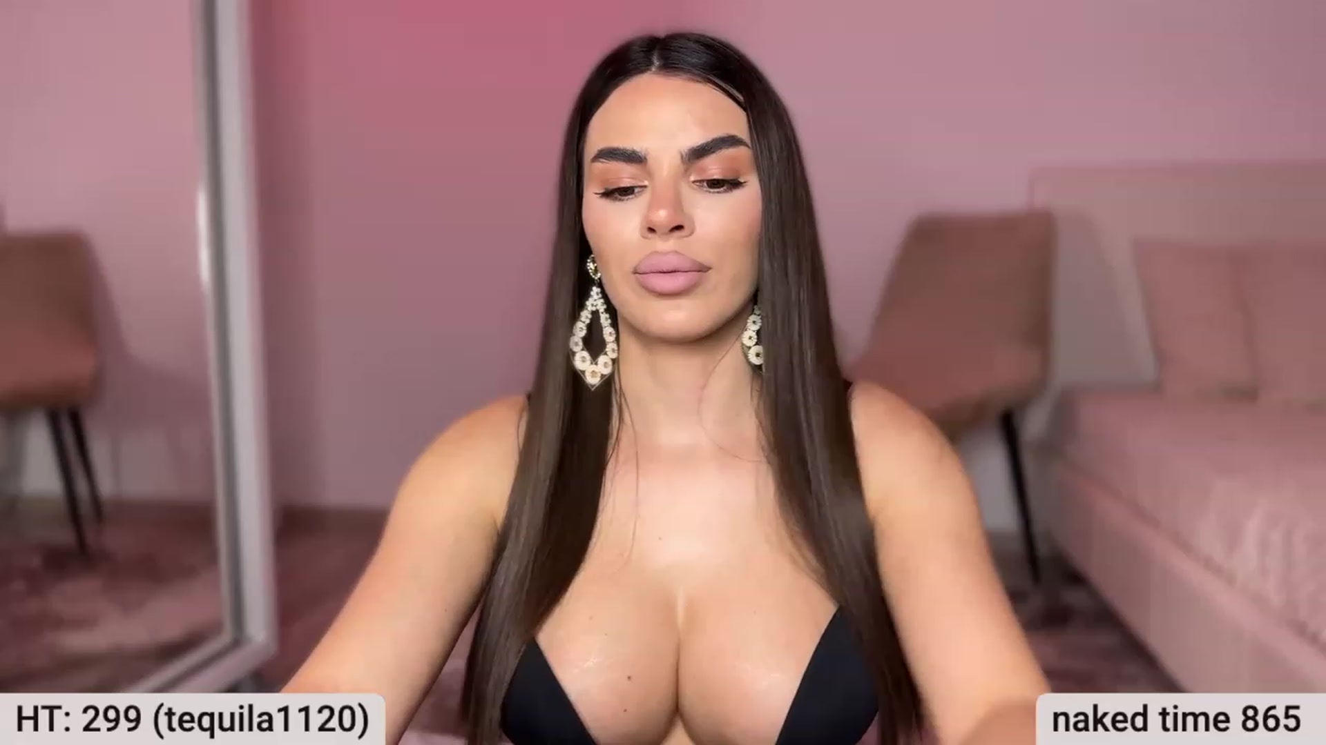 Gallery image thumbnail from BustyMiaaa's myfreecams stream on, 01/13/2024, 22:17 image 15 of 20
