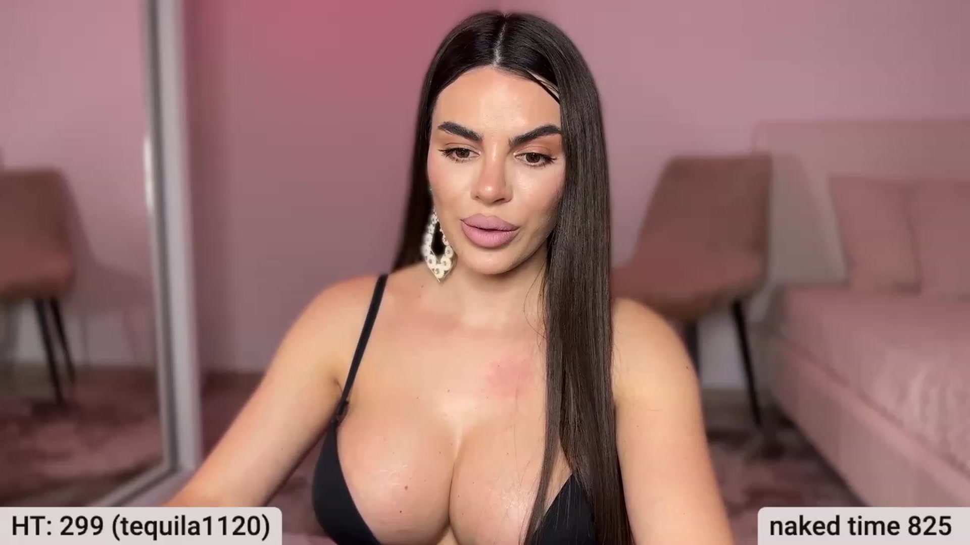 Gallery image thumbnail from BustyMiaaa's myfreecams stream on, 01/13/2024, 22:17 image 19 of 20