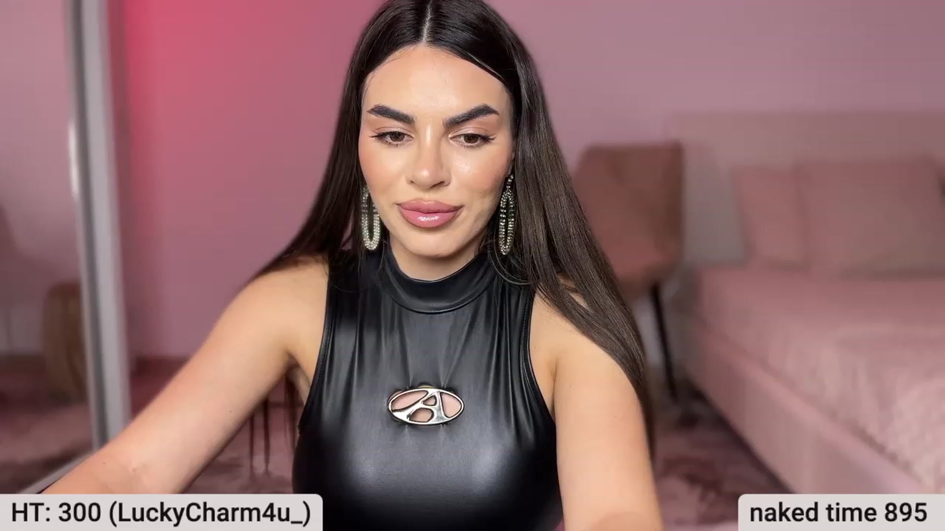 Gallery image thumbnail from BustyMiaaa's myfreecams stream on, 01/25/2024, 23:01 image 13 of 20