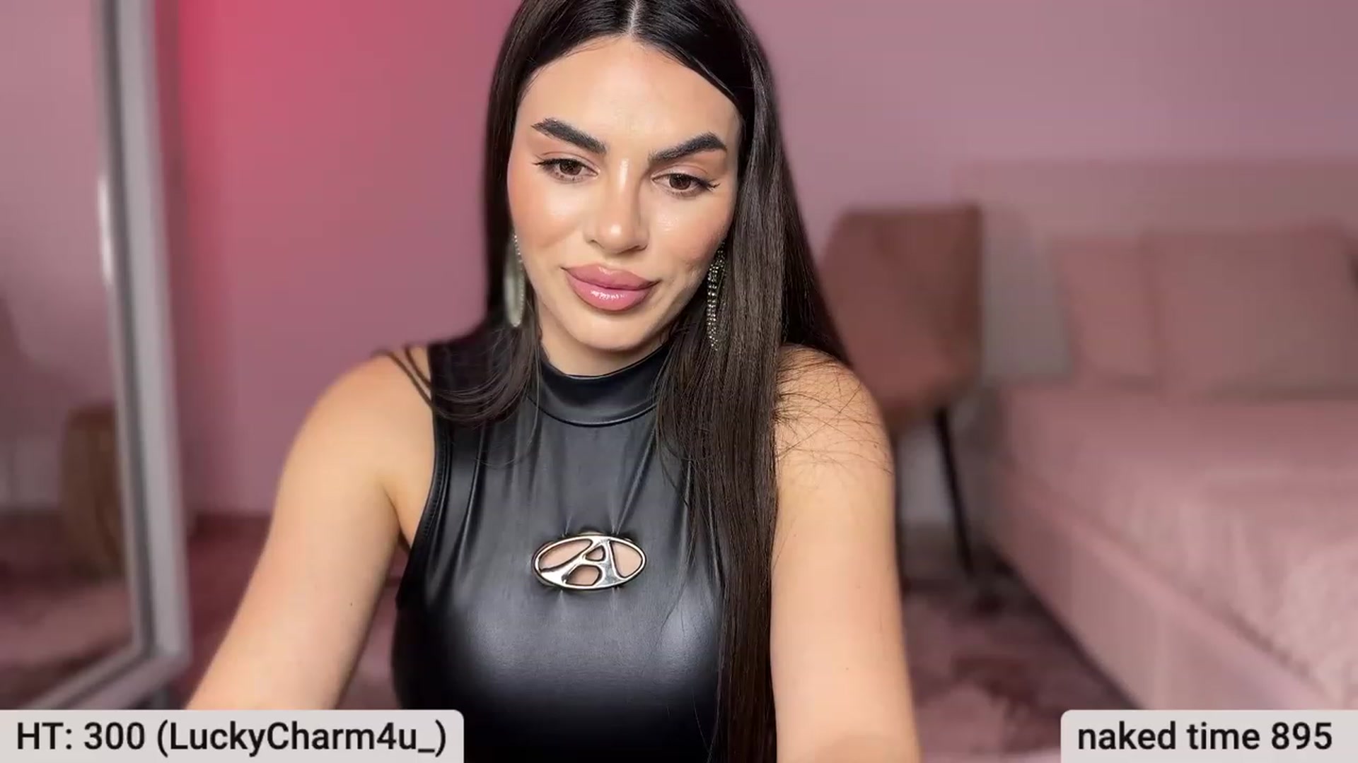 Gallery image thumbnail from BustyMiaaa's myfreecams stream on, 01/25/2024, 23:01 image 16 of 20