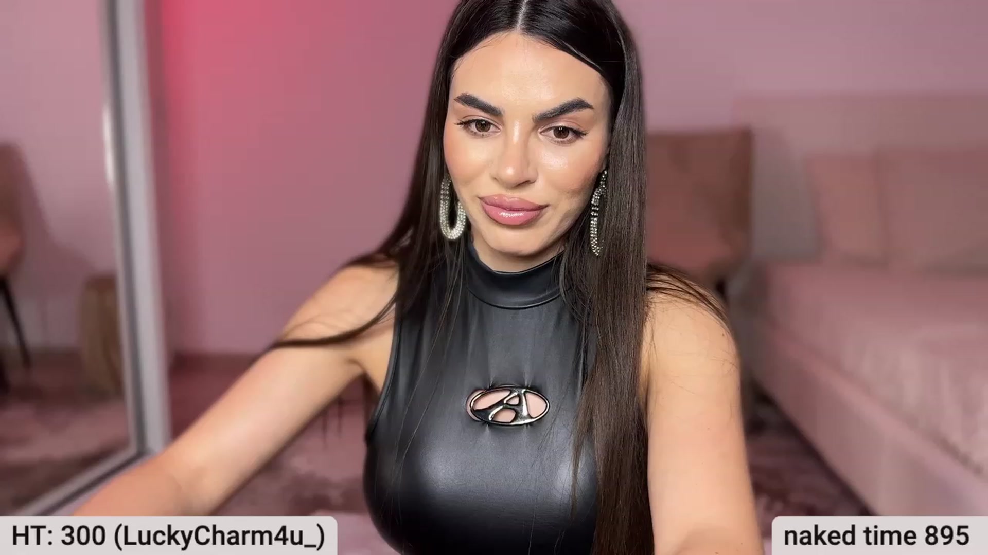 Gallery image thumbnail from BustyMiaaa's myfreecams stream on, 01/25/2024, 23:01 image 10 of 20