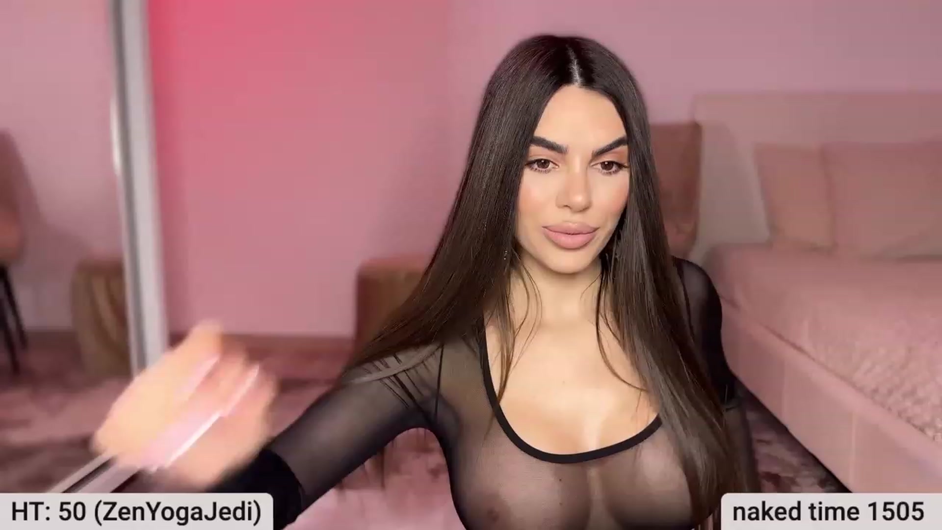 Gallery image thumbnail from BustyMiaaa's myfreecams stream on, 01/27/2024, 21:35 image 10 of 20