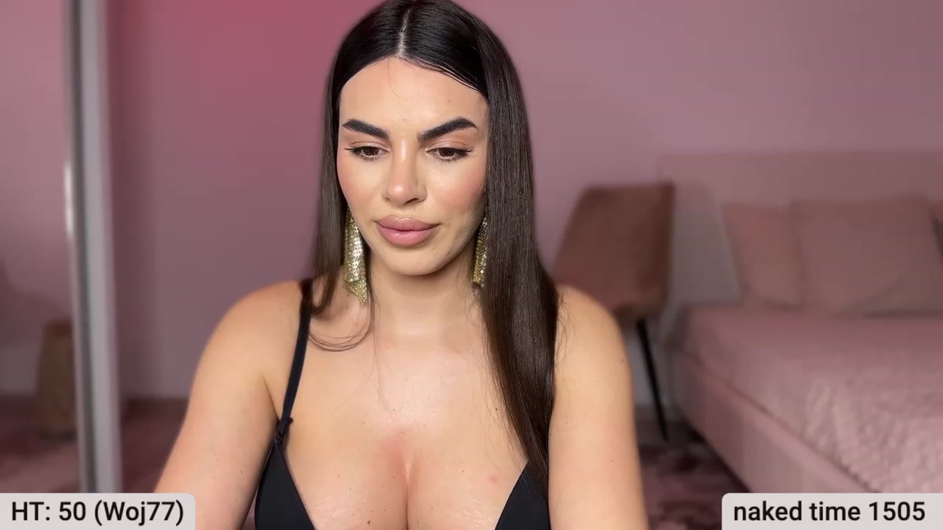 Gallery image thumbnail from BustyMiaaa's myfreecams stream on, 01/30/2024, 21:03 image 13 of 20