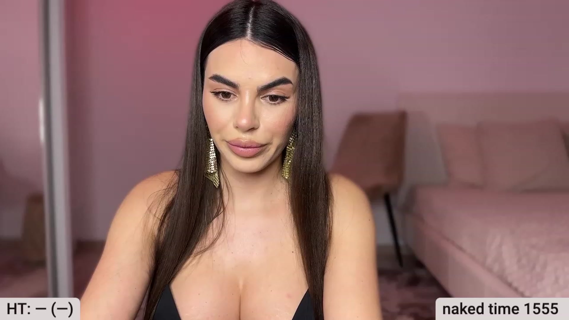 Gallery image thumbnail from BustyMiaaa's myfreecams stream on, 01/30/2024, 21:03 image 2 of 20