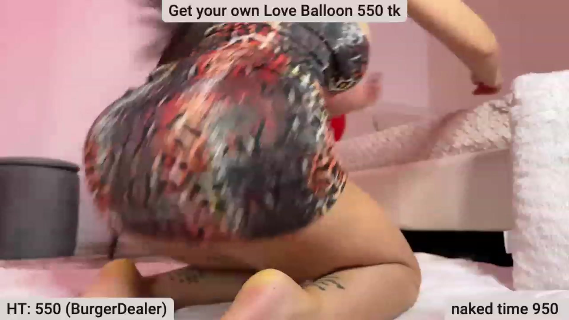 Gallery image thumbnail from BustyMiaaa's myfreecams stream on, 02/27/2024, 21:53 image 15 of 20