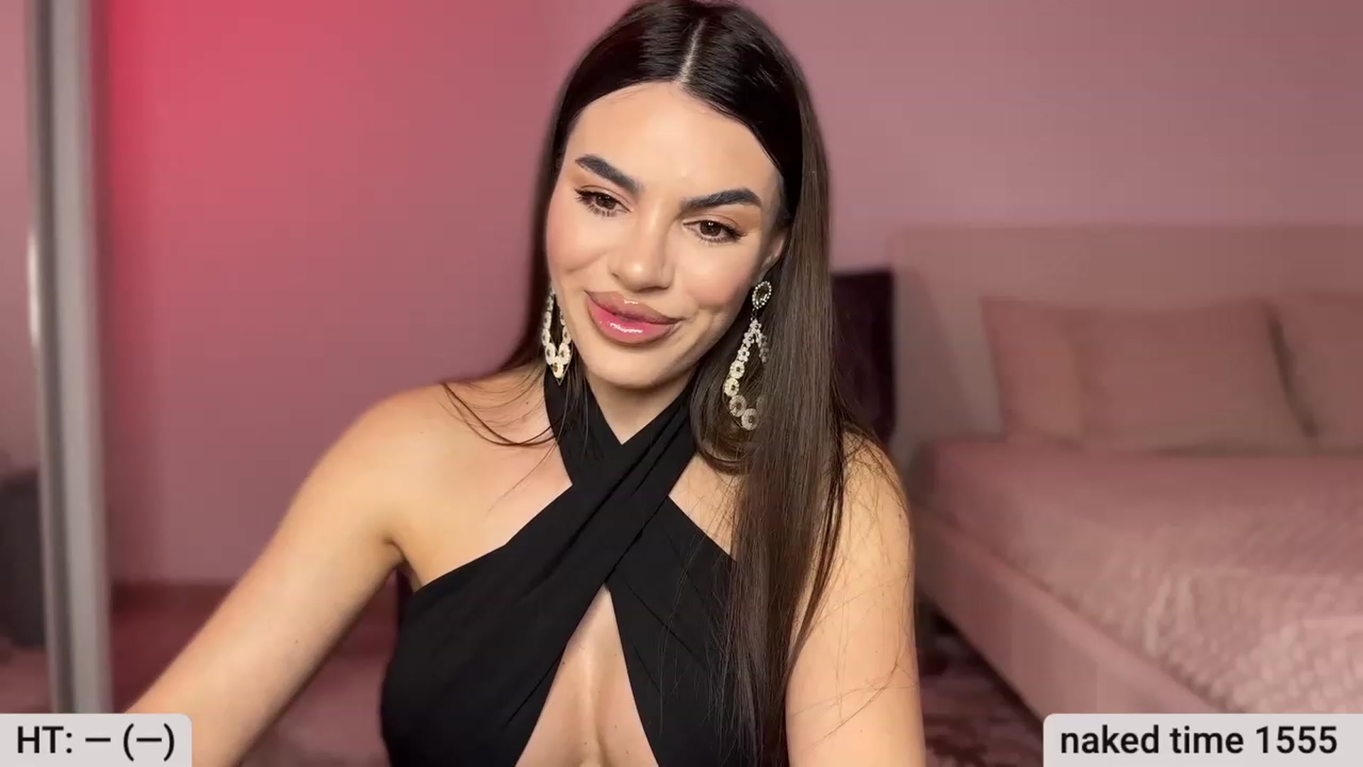 Gallery image thumbnail from BustyMiaaa's myfreecams stream on, 03/08/2024, 21:18 image 2 of 20