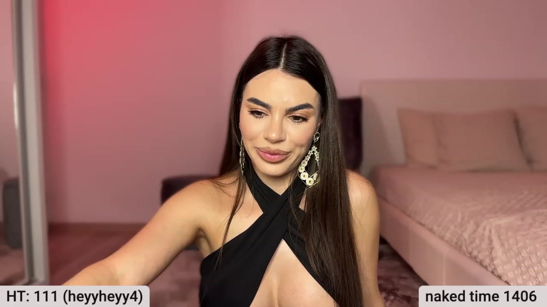 Gallery image thumbnail from BustyMiaaa's myfreecams stream on, 03/08/2024, 22:21 image 18 of 20