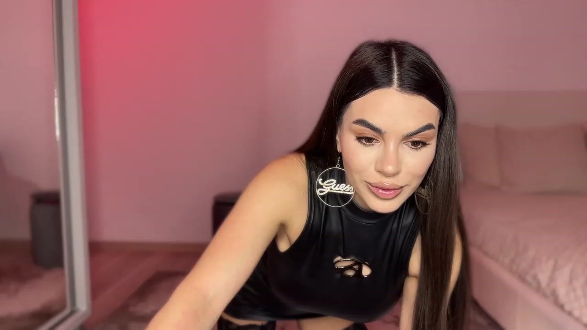 Gallery image thumbnail from BustyMiaaa's myfreecams stream on, 03/15/2024, 21:53 image 3 of 20