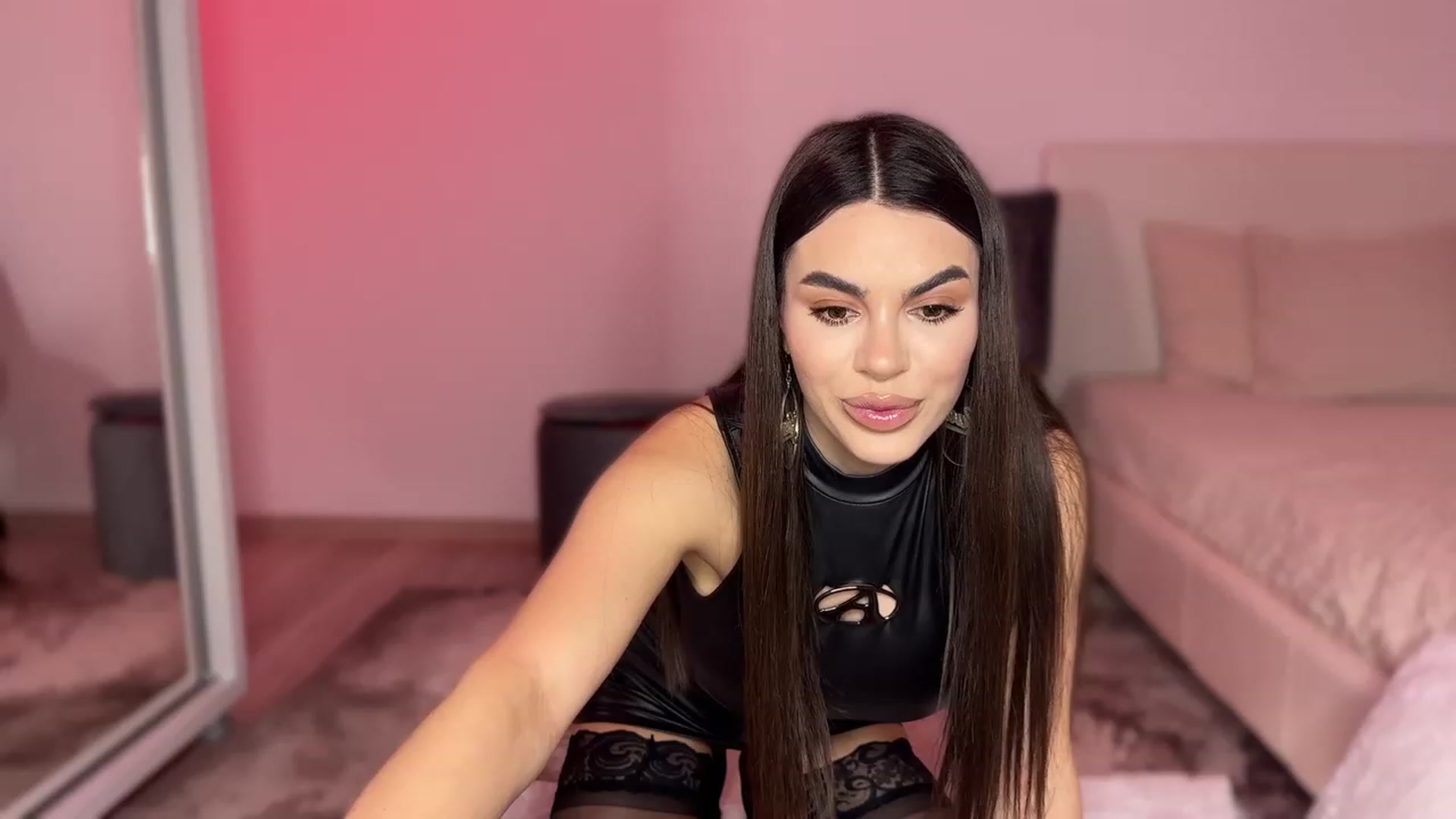 Gallery image thumbnail from BustyMiaaa's myfreecams stream on, 03/15/2024, 21:53 image 12 of 20