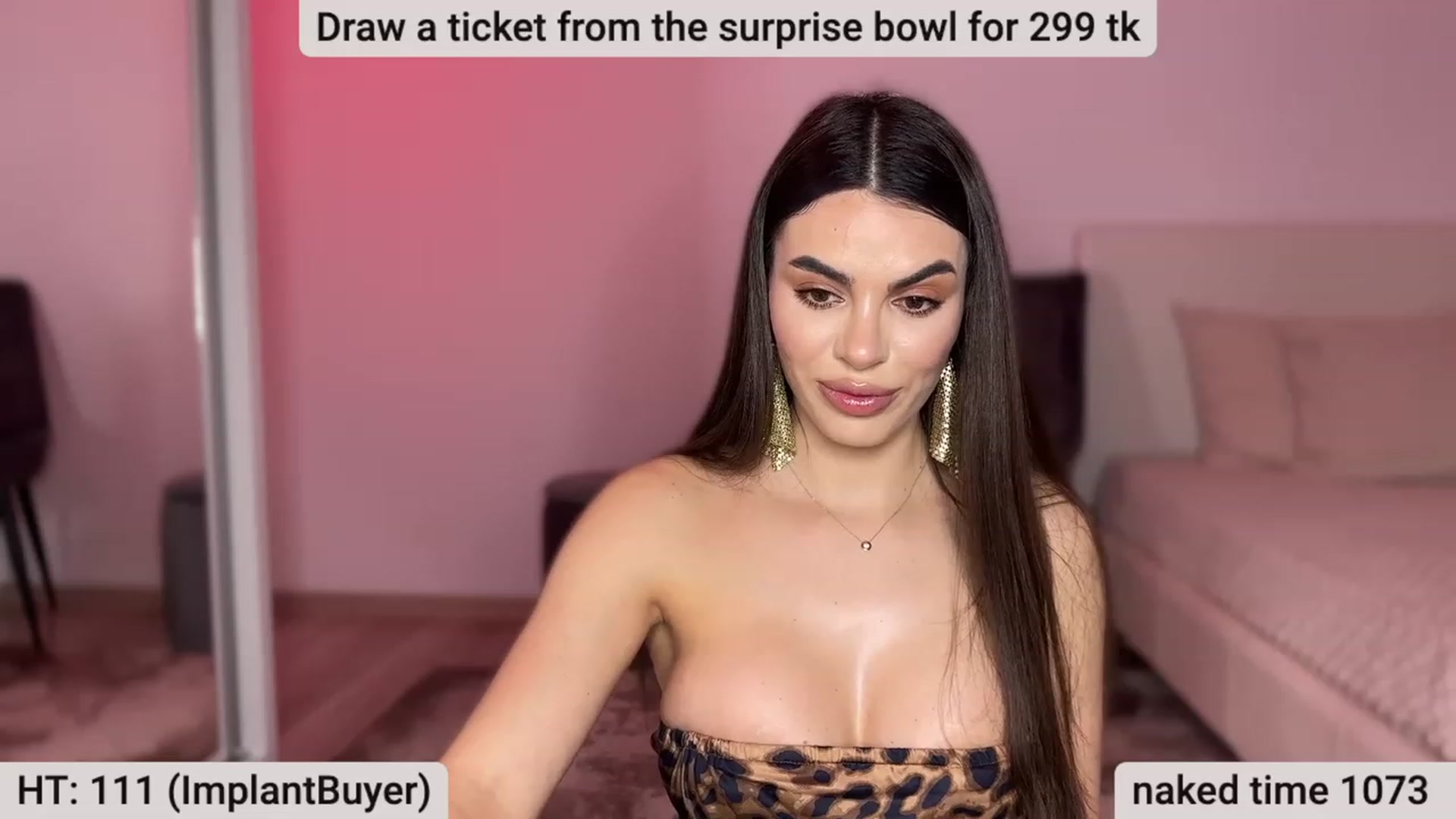 Gallery image thumbnail from BustyMiaaa's myfreecams stream on, 03/18/2024, 22:38 image 19 of 20