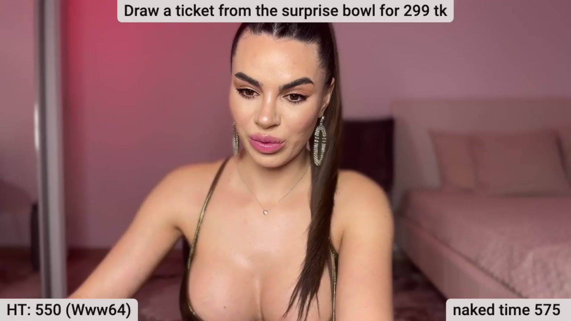 Gallery image thumbnail from BustyMiaaa's myfreecams stream on, 03/22/2024, 21:50 image 13 of 20