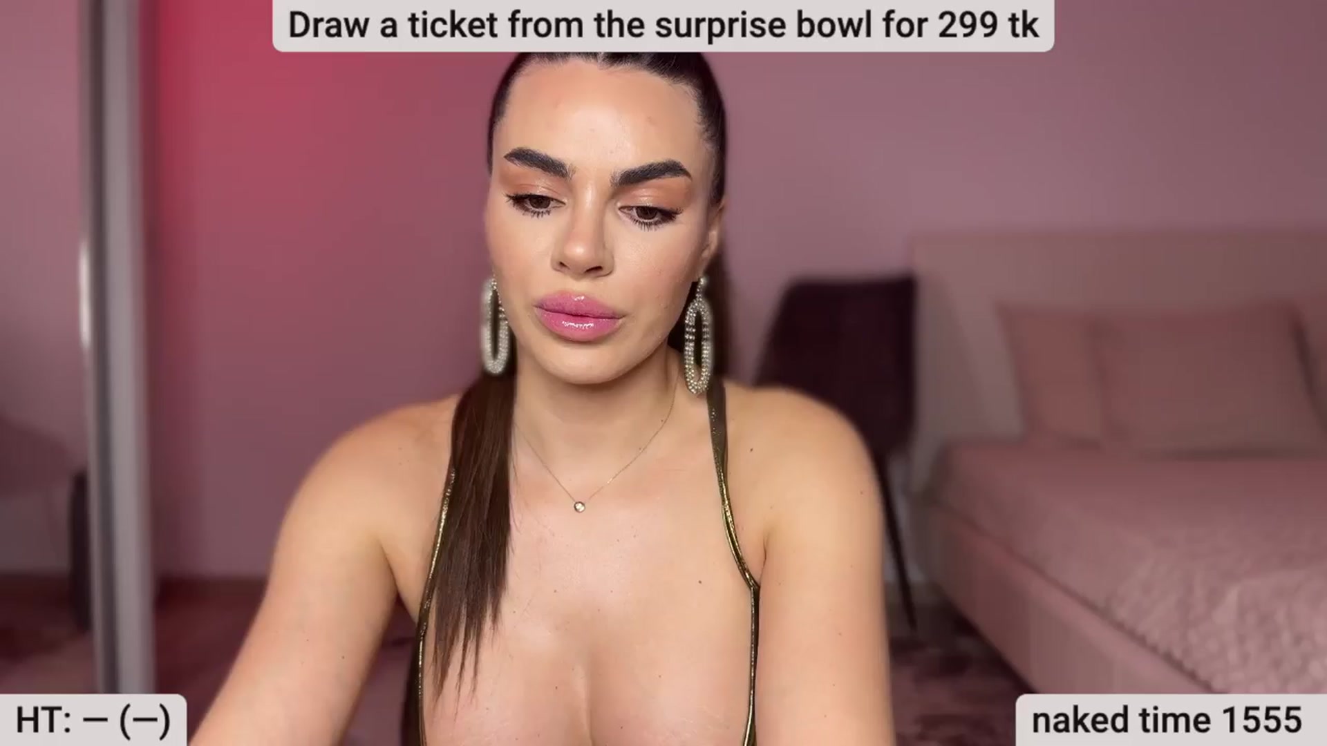 Gallery image thumbnail from BustyMiaaa's myfreecams stream on, 03/22/2024, 21:50 image 6 of 20