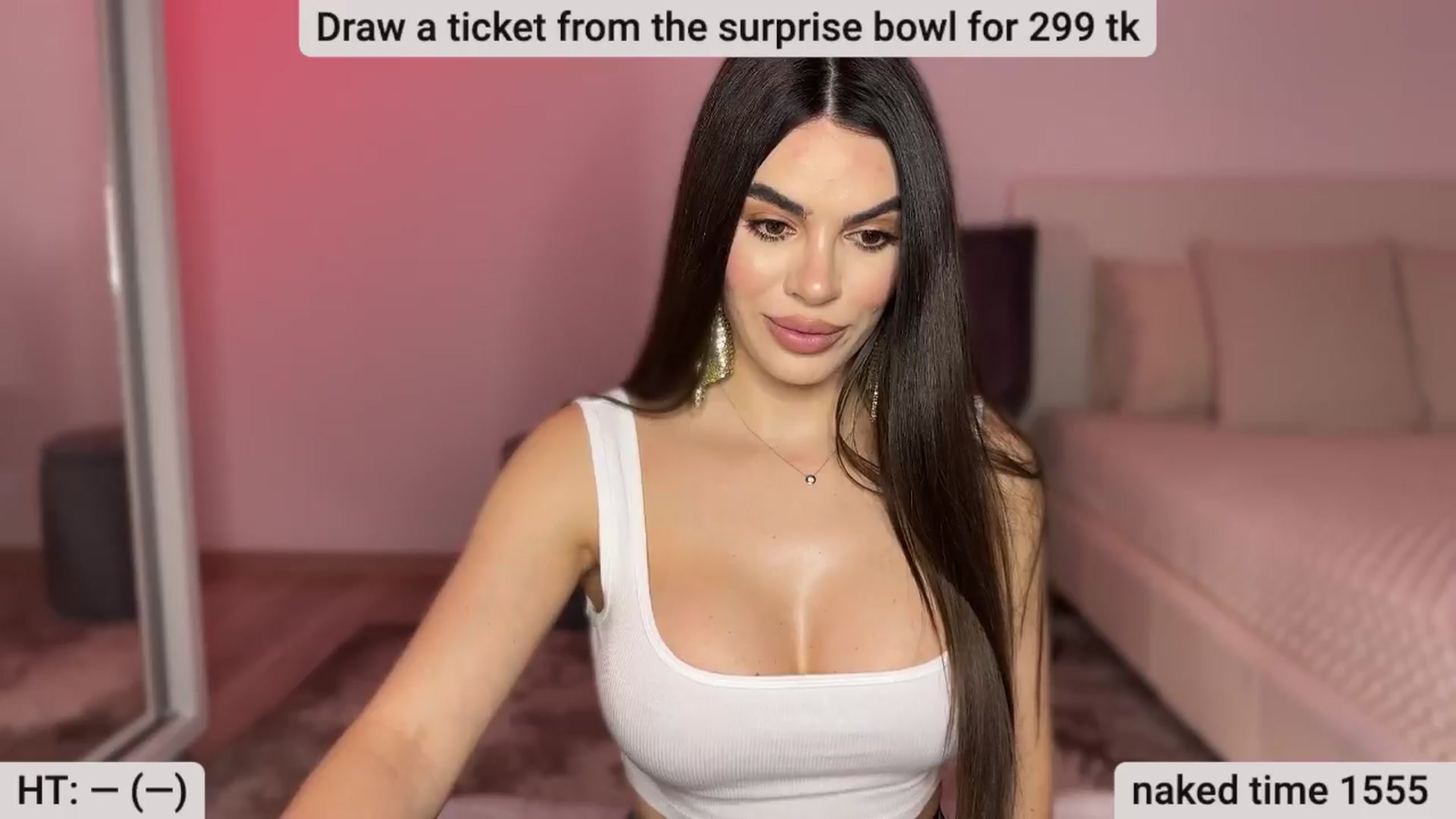 Gallery image thumbnail from BustyMiaaa's myfreecams stream on, 03/24/2024, 22:36 image 7 of 20