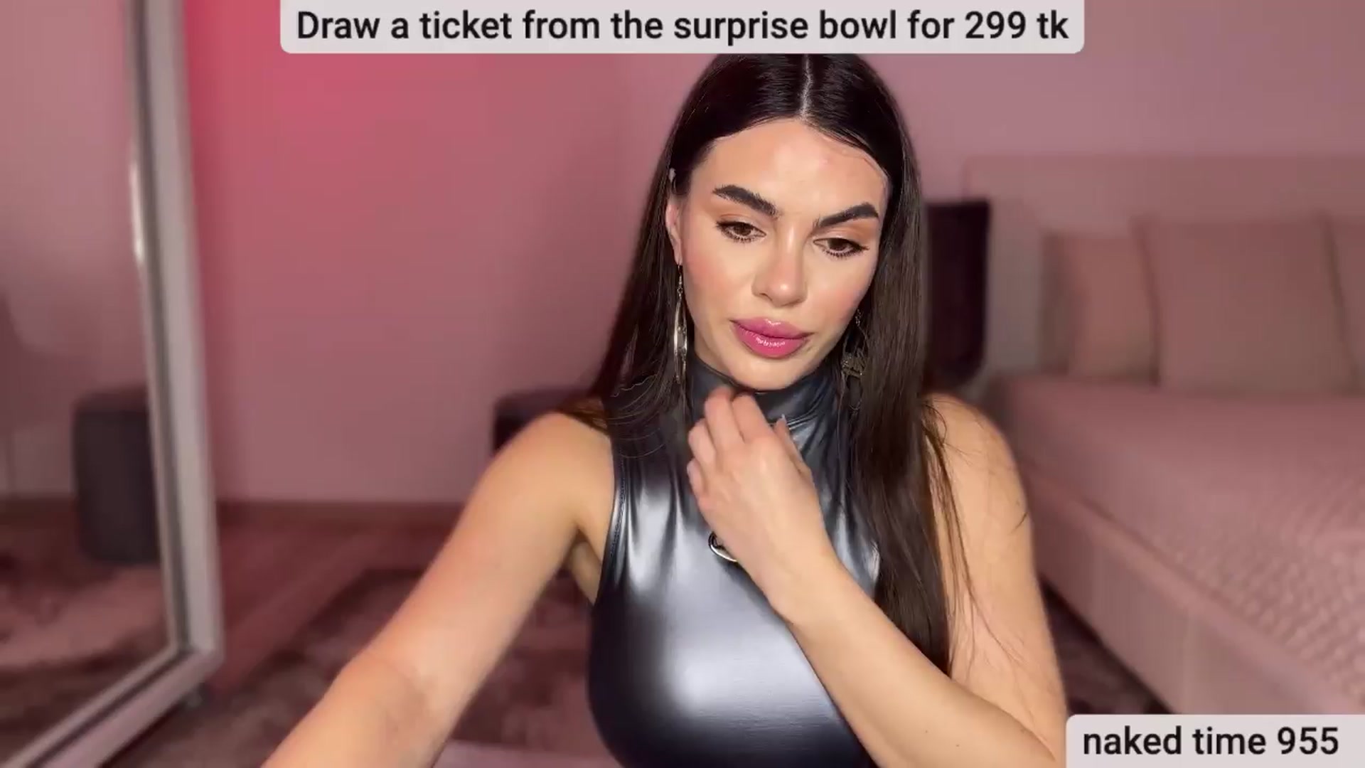 Gallery image thumbnail from BustyMiaaa's myfreecams stream on, 03/25/2024, 22:26 image 11 of 20