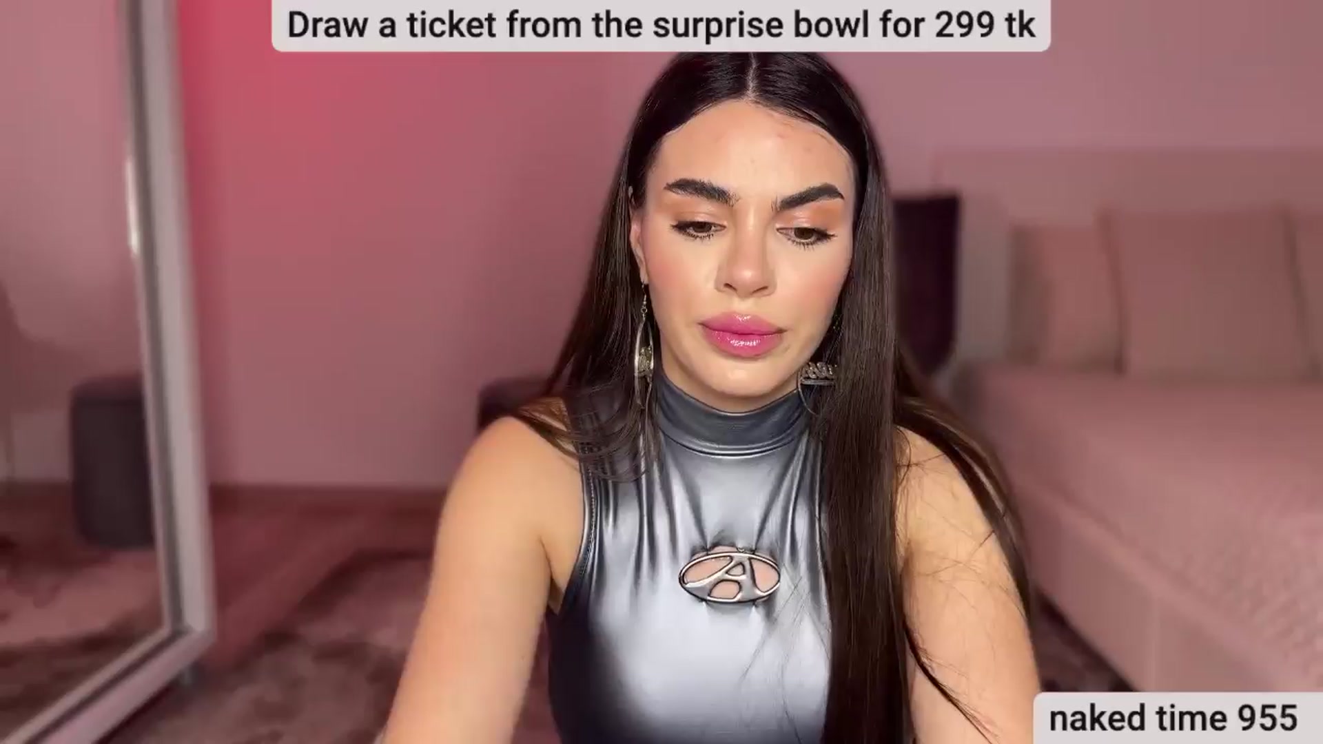 Gallery image thumbnail from BustyMiaaa's myfreecams stream on, 03/25/2024, 22:26 image 6 of 20