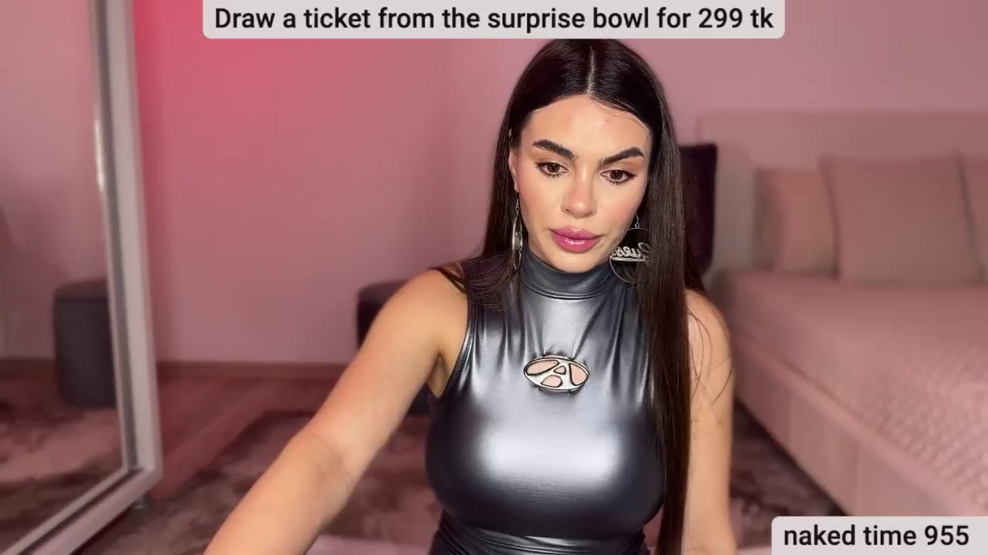 Gallery image thumbnail from BustyMiaaa's myfreecams stream on, 03/25/2024, 22:26 image 5 of 20