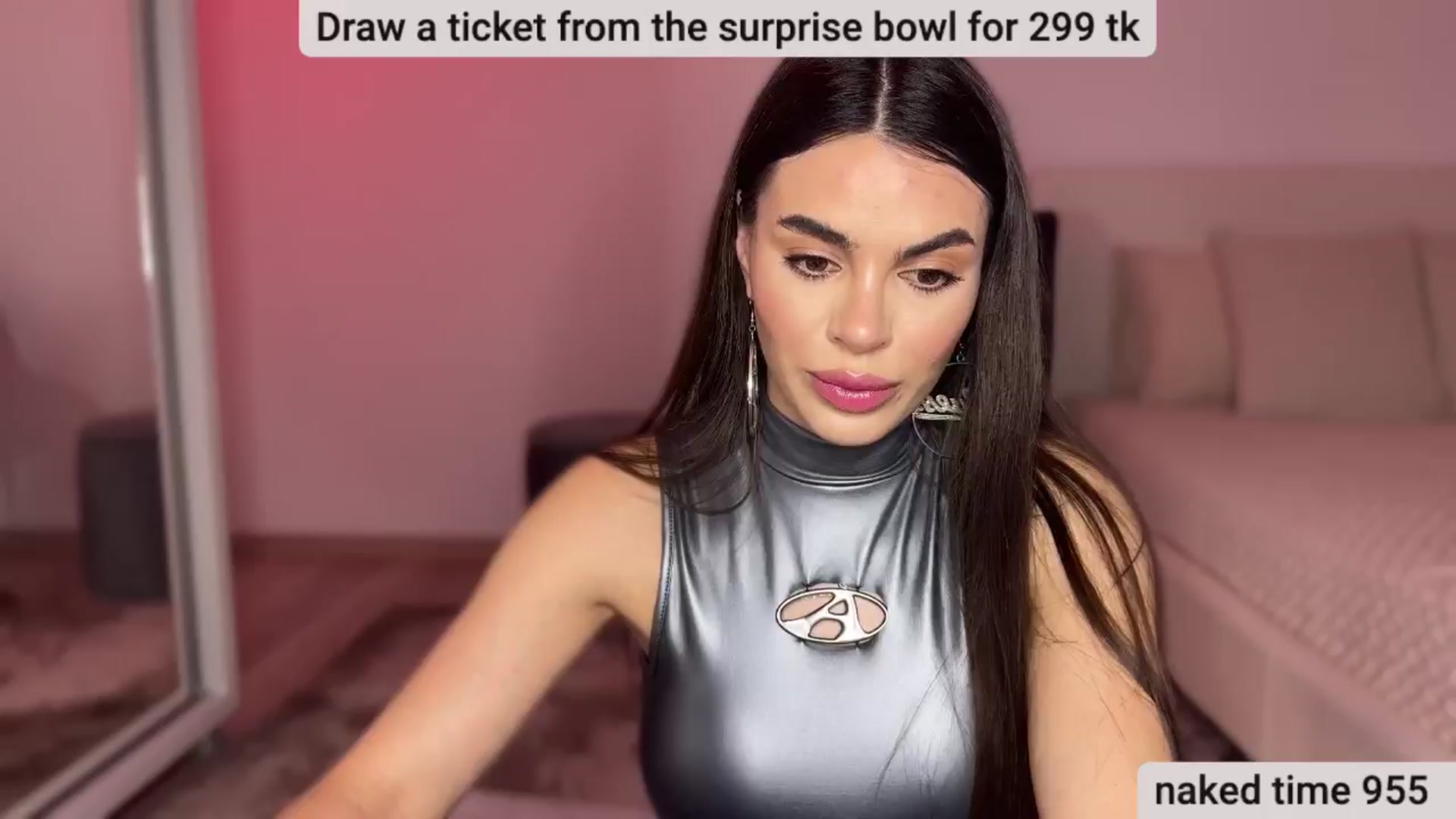 Gallery image thumbnail from BustyMiaaa's myfreecams stream on, 03/25/2024, 22:26 image 7 of 20