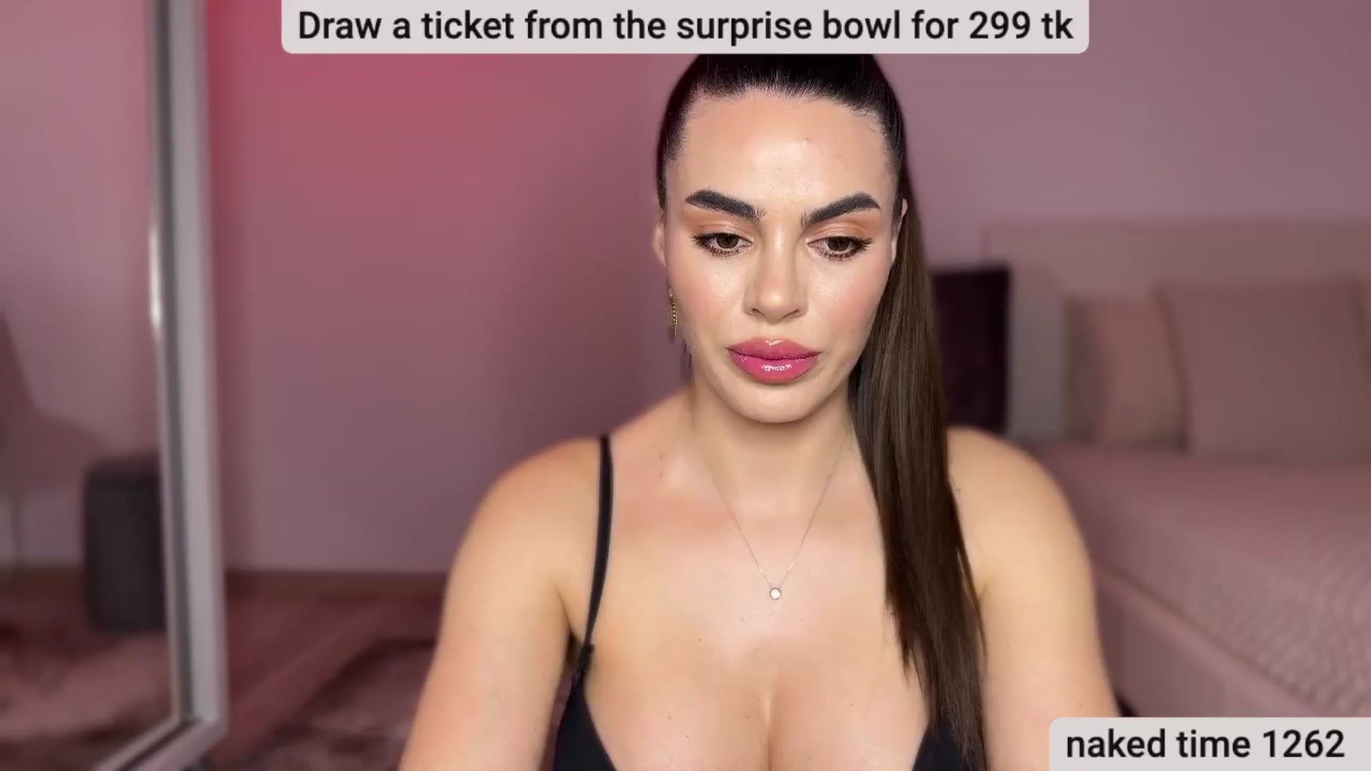 Gallery image thumbnail from BustyMiaaa's myfreecams stream on, 03/26/2024, 22:30 image 3 of 20