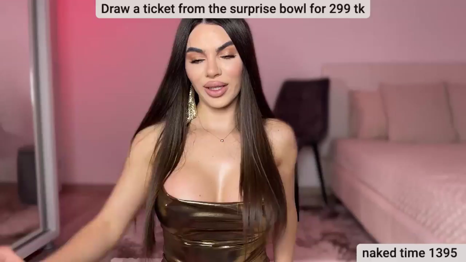 Gallery image thumbnail from BustyMiaaa's myfreecams stream on, 03/27/2024, 21:00 image 13 of 20