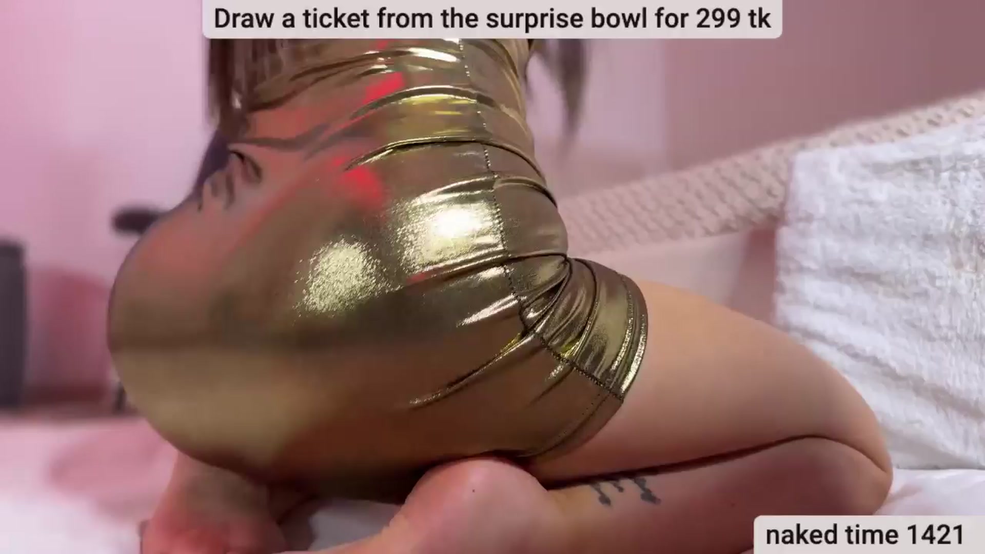 Gallery image thumbnail from BustyMiaaa's myfreecams stream on, 03/27/2024, 21:00 image 7 of 20