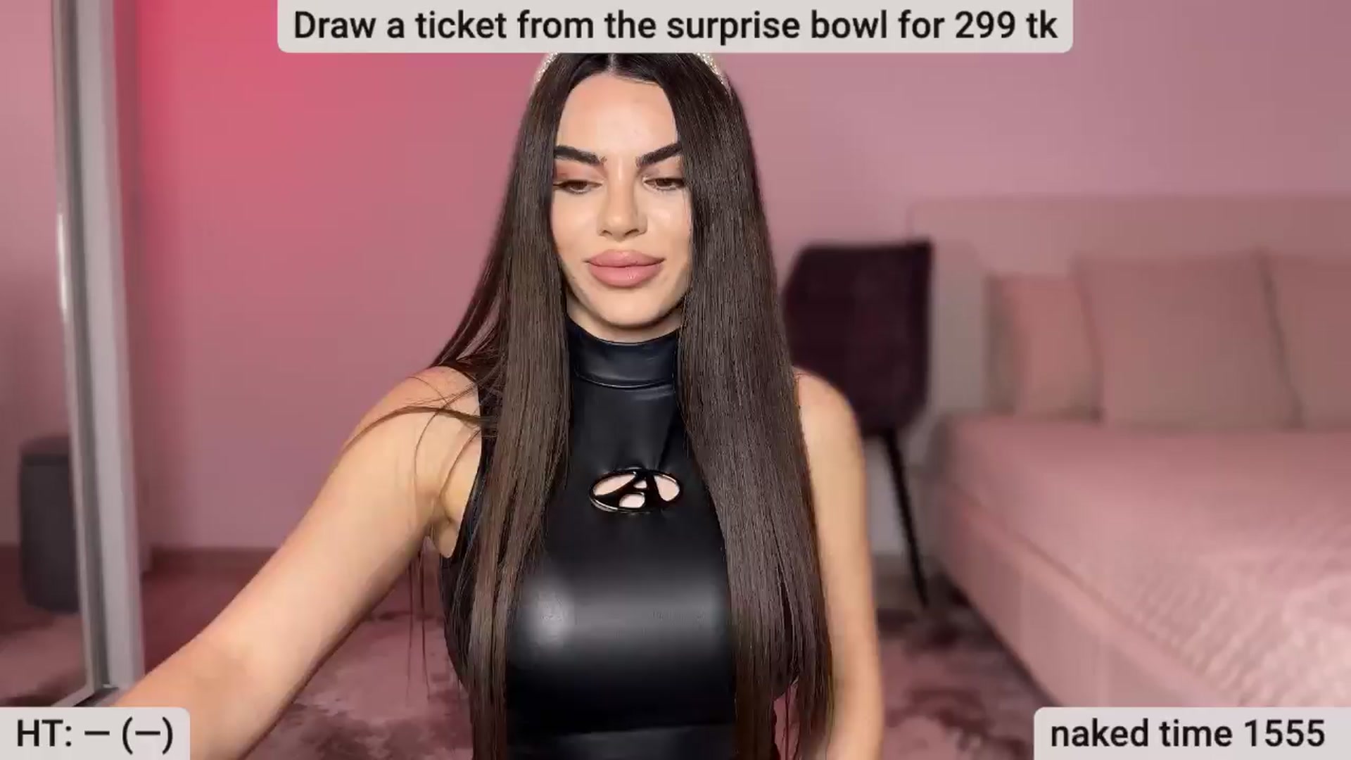 Gallery image thumbnail from BustyMiaaa's myfreecams stream on, 03/28/2024, 20:41 image 14 of 20
