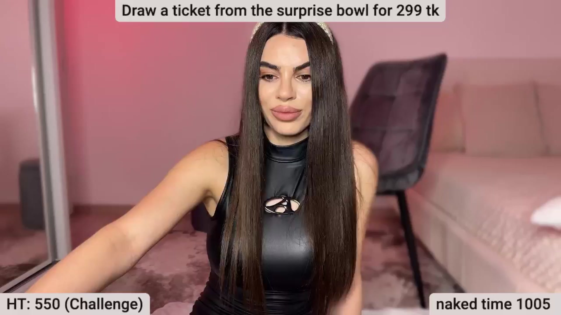 Gallery image thumbnail from BustyMiaaa's myfreecams stream on, 03/28/2024, 21:41 image 2 of 20
