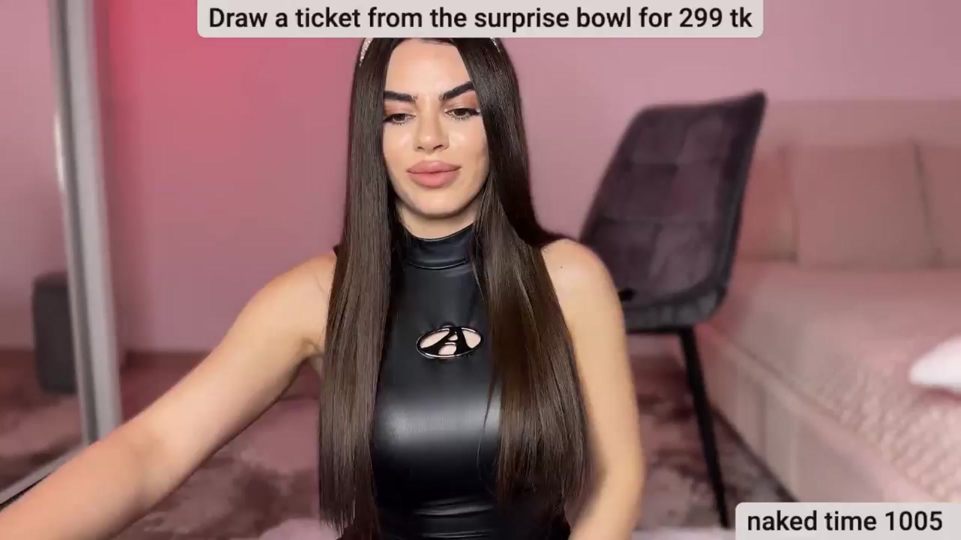 Gallery image thumbnail from BustyMiaaa's myfreecams stream on, 03/28/2024, 21:41 image 11 of 20