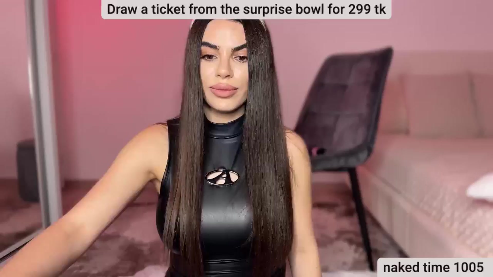 Gallery image thumbnail from BustyMiaaa's myfreecams stream on, 03/28/2024, 21:41 image 3 of 20
