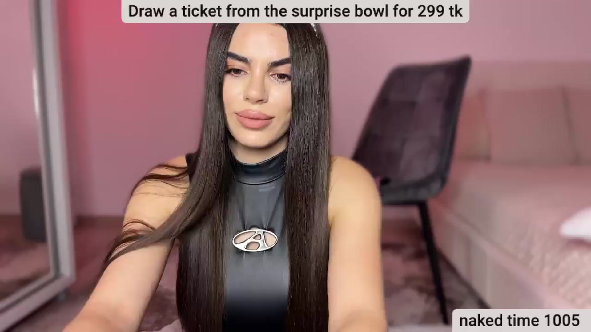 Gallery image thumbnail from BustyMiaaa's myfreecams stream on, 03/28/2024, 21:41 image 6 of 20