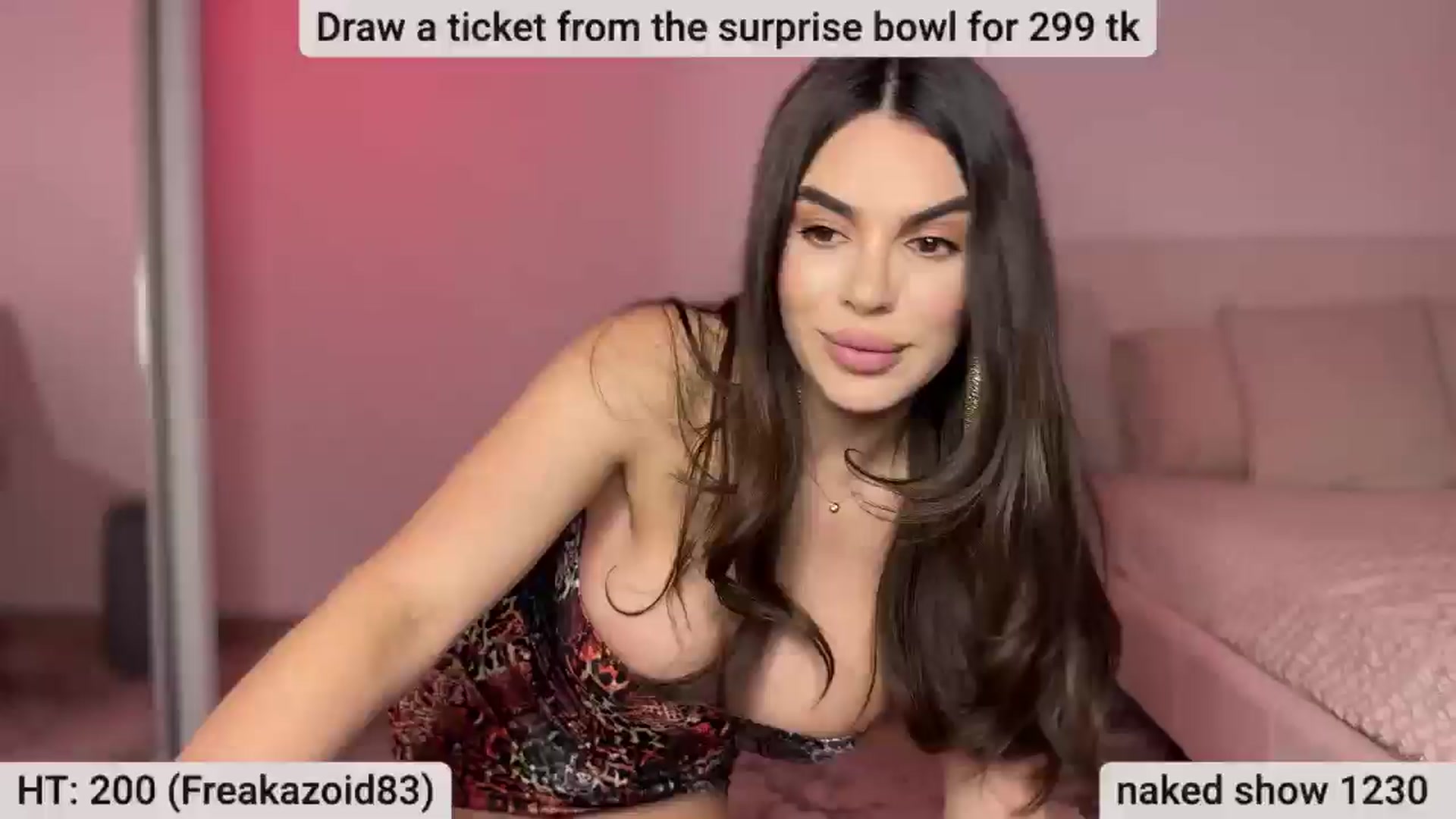 Gallery image thumbnail from BustyMiaaa's myfreecams stream on, 05/13/2024, 21:30 image 12 of 20