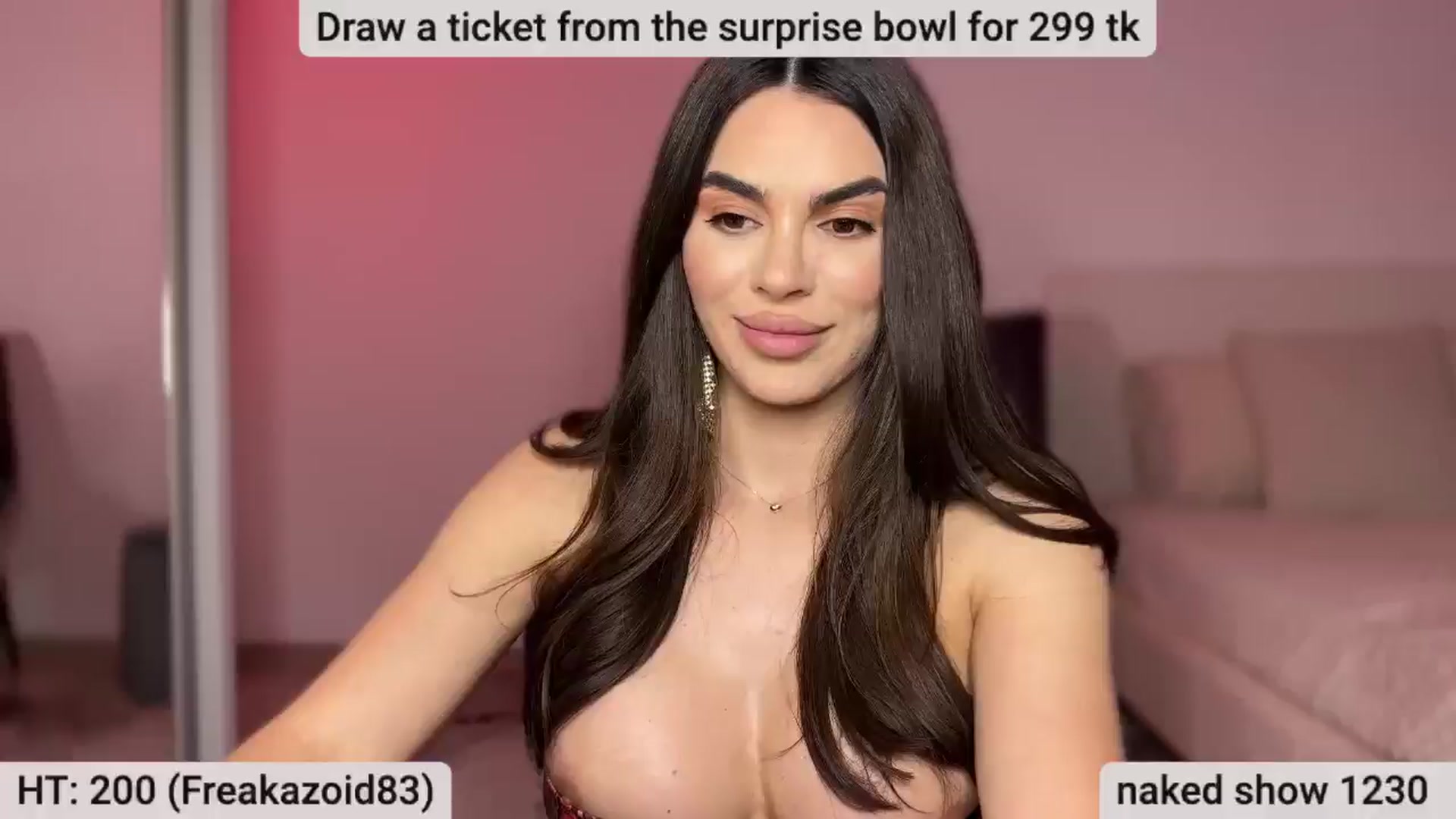 Gallery image thumbnail from BustyMiaaa's myfreecams stream on, 05/13/2024, 21:30 image 18 of 20
