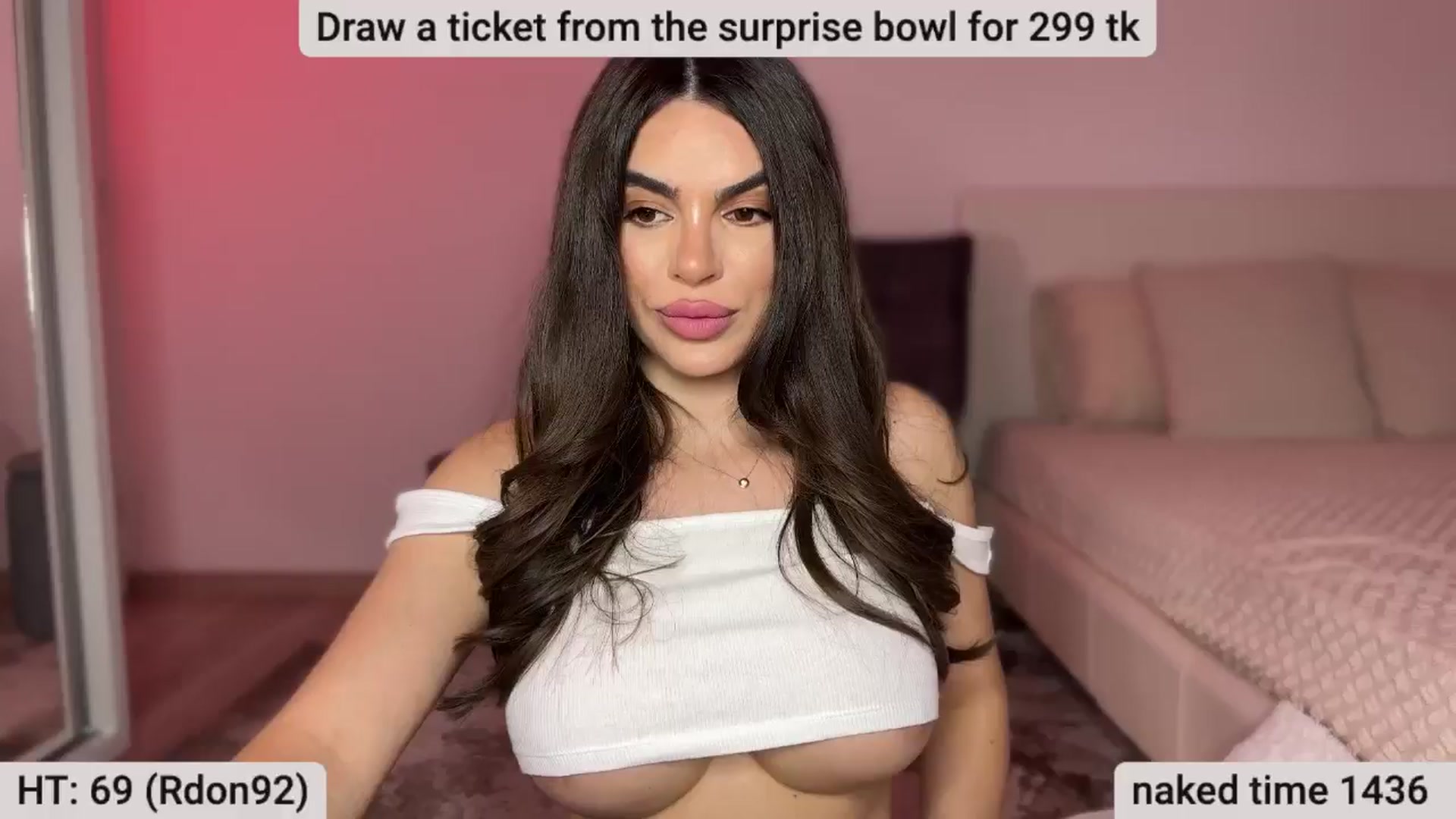 Gallery image thumbnail from BustyMiaaa's myfreecams stream on, 05/18/2024, 22:19 image 11 of 20