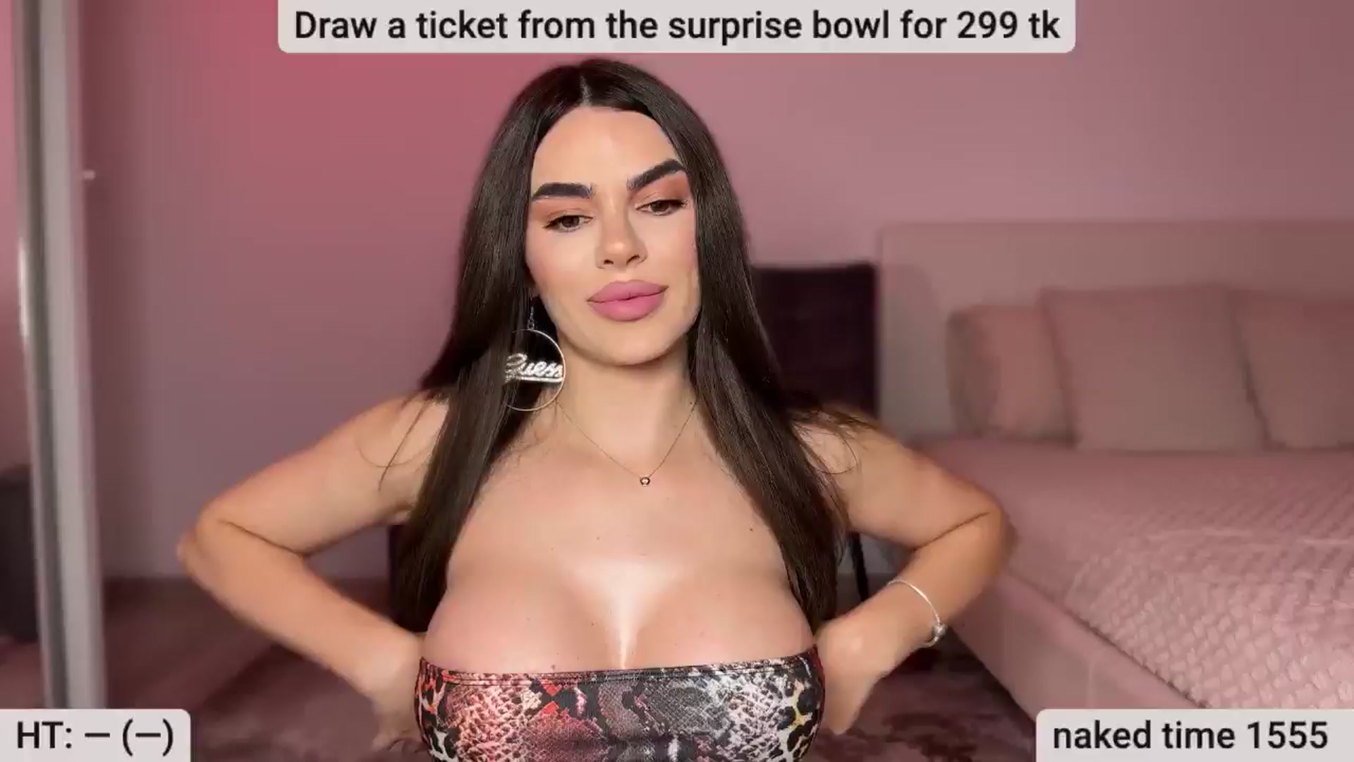 Gallery image thumbnail from BustyMiaaa's myfreecams stream on, 05/21/2024, 21:27 image 1 of 20