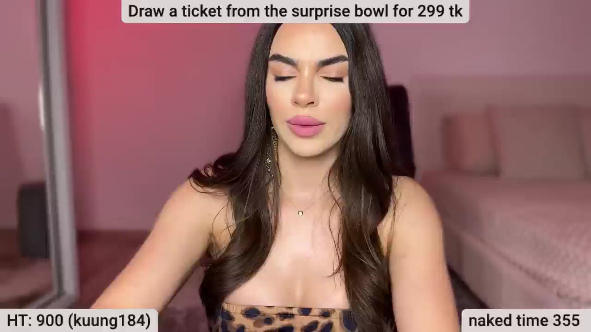Gallery image thumbnail from BustyMiaaa's myfreecams stream on, 05/27/2024, 20:44 image 11 of 20
