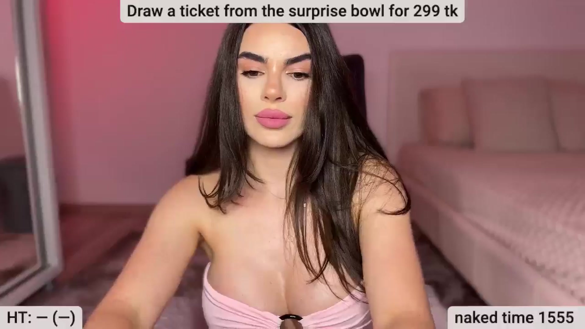 Gallery image thumbnail from BustyMiaaa's myfreecams stream on, 05/29/2024, 21:35 image 12 of 20