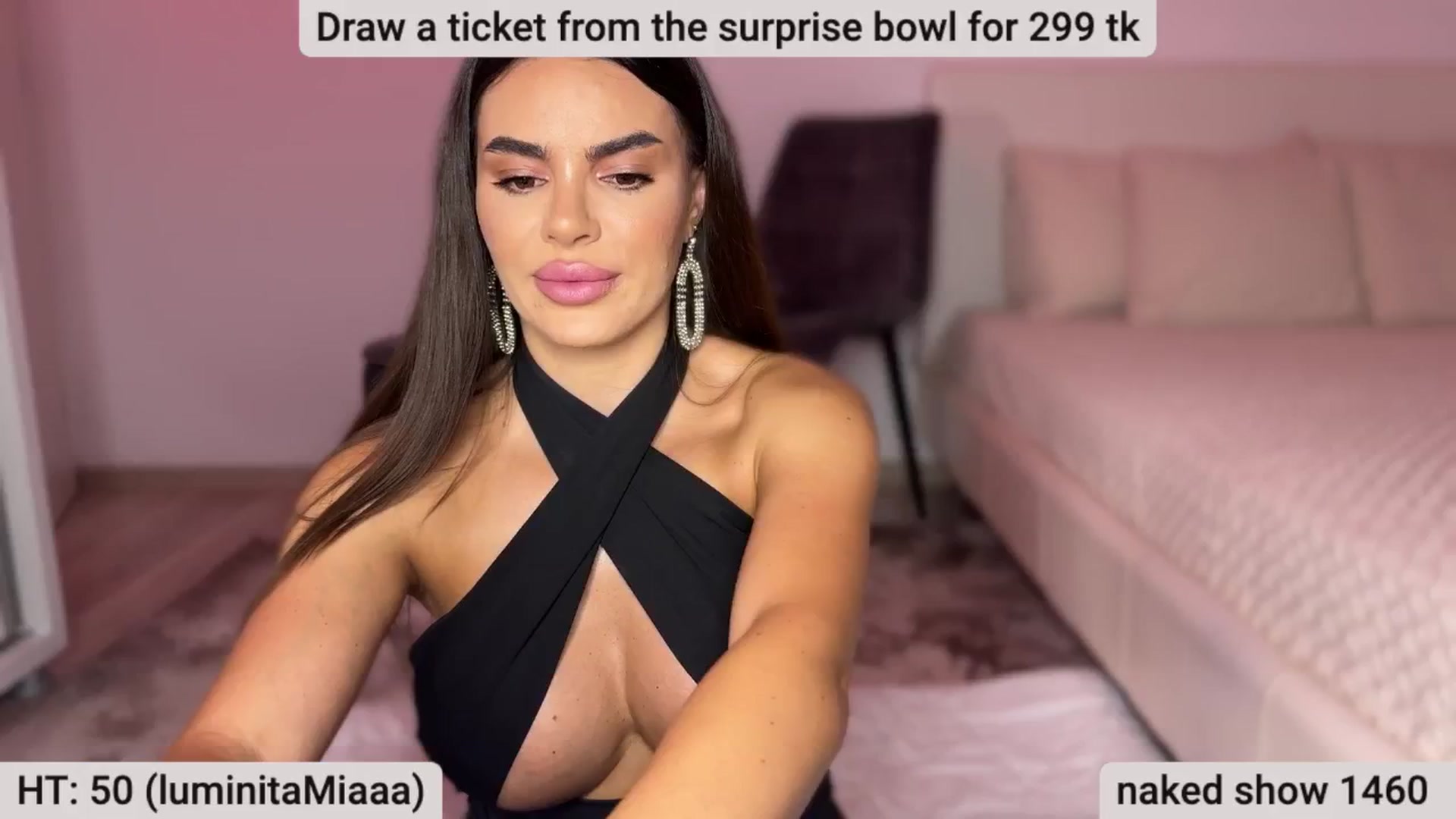 Gallery image thumbnail from BustyMiaaa's myfreecams stream on, 07/21/2024, 21:06 image 17 of 20