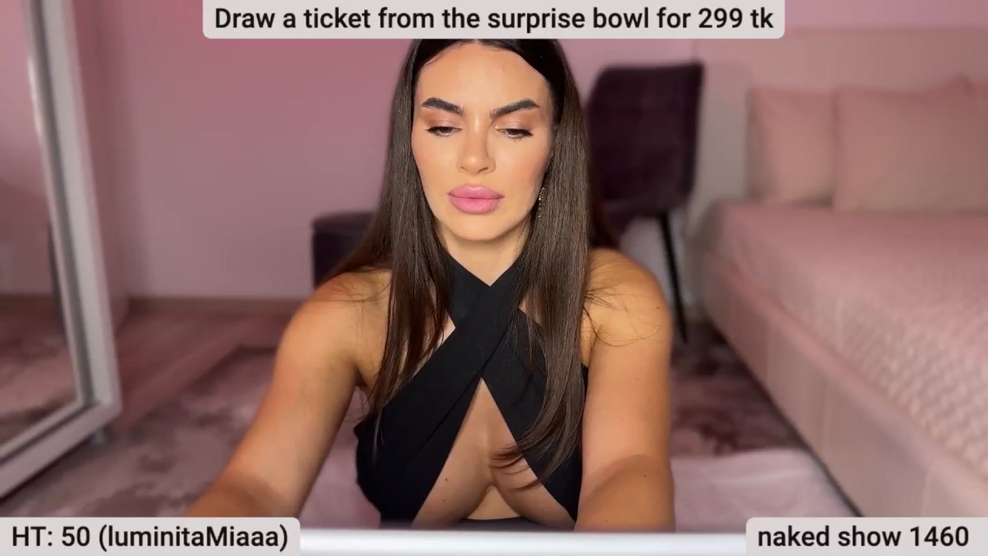 Gallery image thumbnail from BustyMiaaa's myfreecams stream on, 07/21/2024, 21:06 image 16 of 20