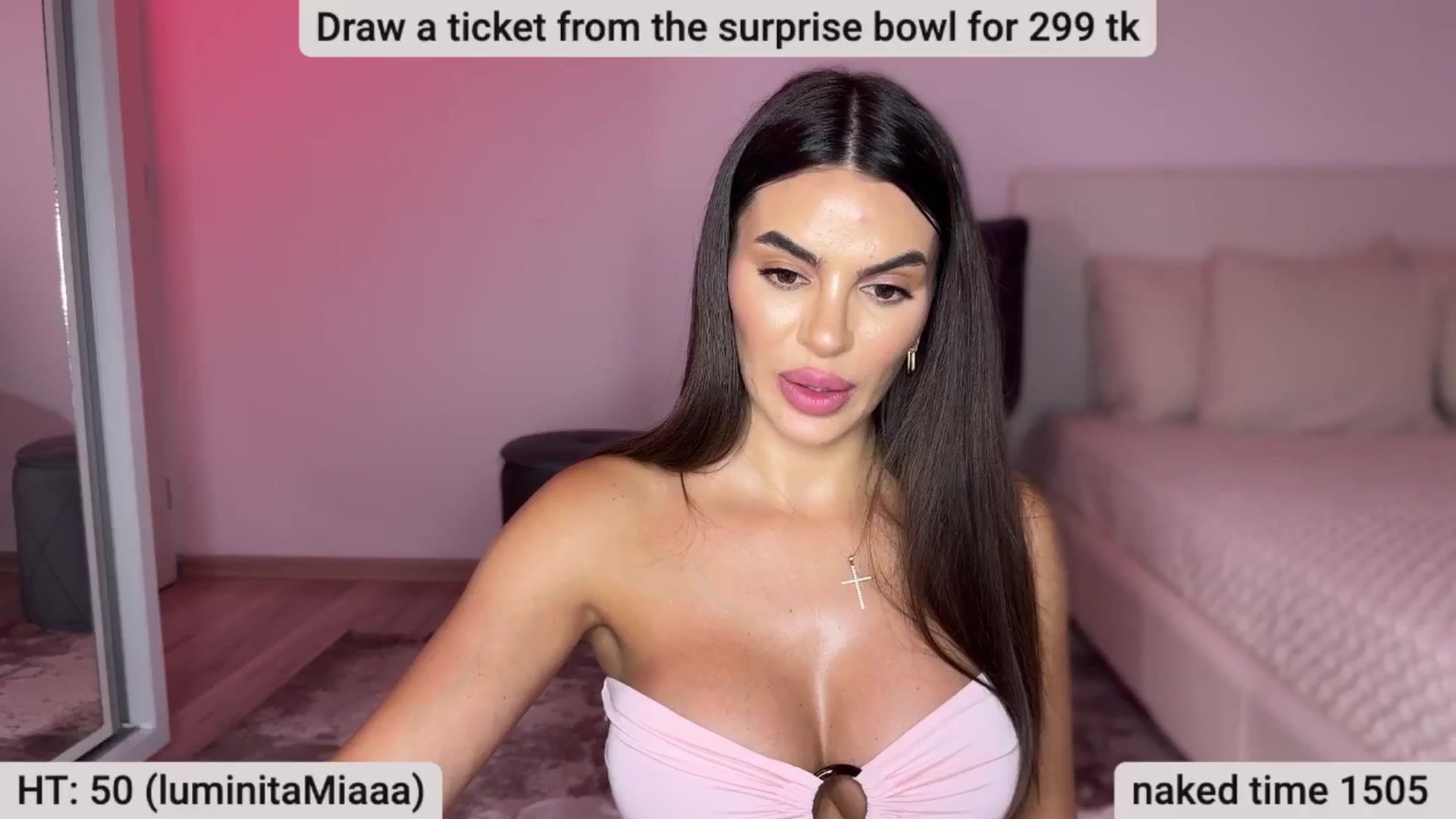 Gallery image thumbnail from BustyMiaaa's myfreecams stream on, 07/28/2024, 21:20 image 6 of 20