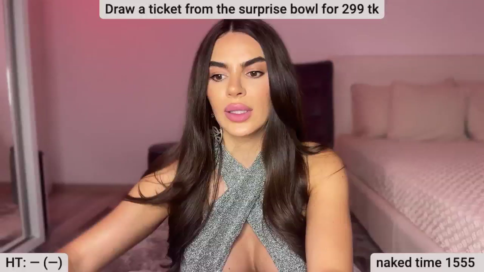 Gallery image thumbnail from BustyMiaaa's myfreecams stream on, 08/18/2024, 20:22 image 18 of 20