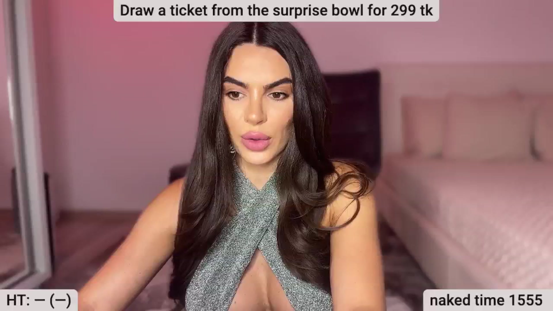 Gallery image thumbnail from BustyMiaaa's myfreecams stream on, 08/18/2024, 20:22 image 14 of 20