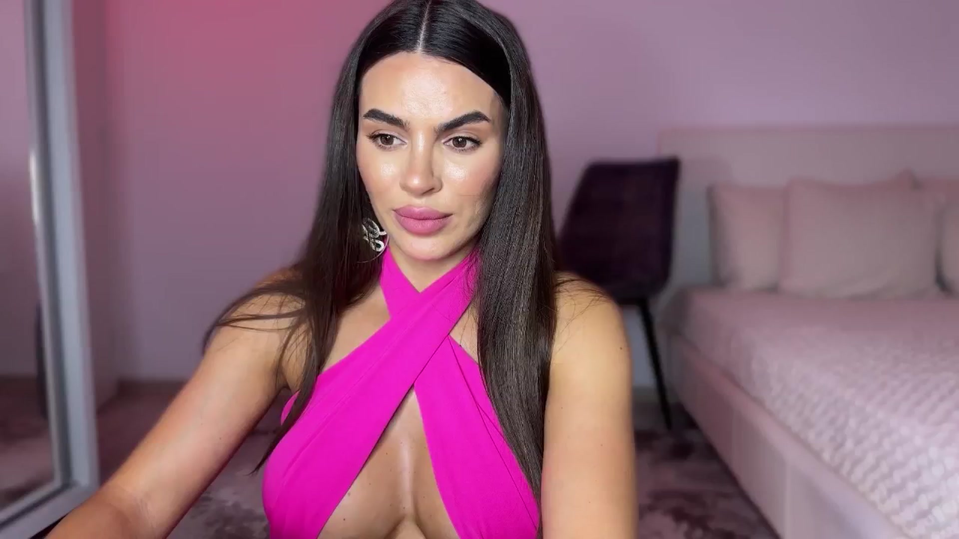 Gallery image thumbnail from BustyMiaaa's myfreecams stream on, 08/23/2024, 20:01 image 17 of 20