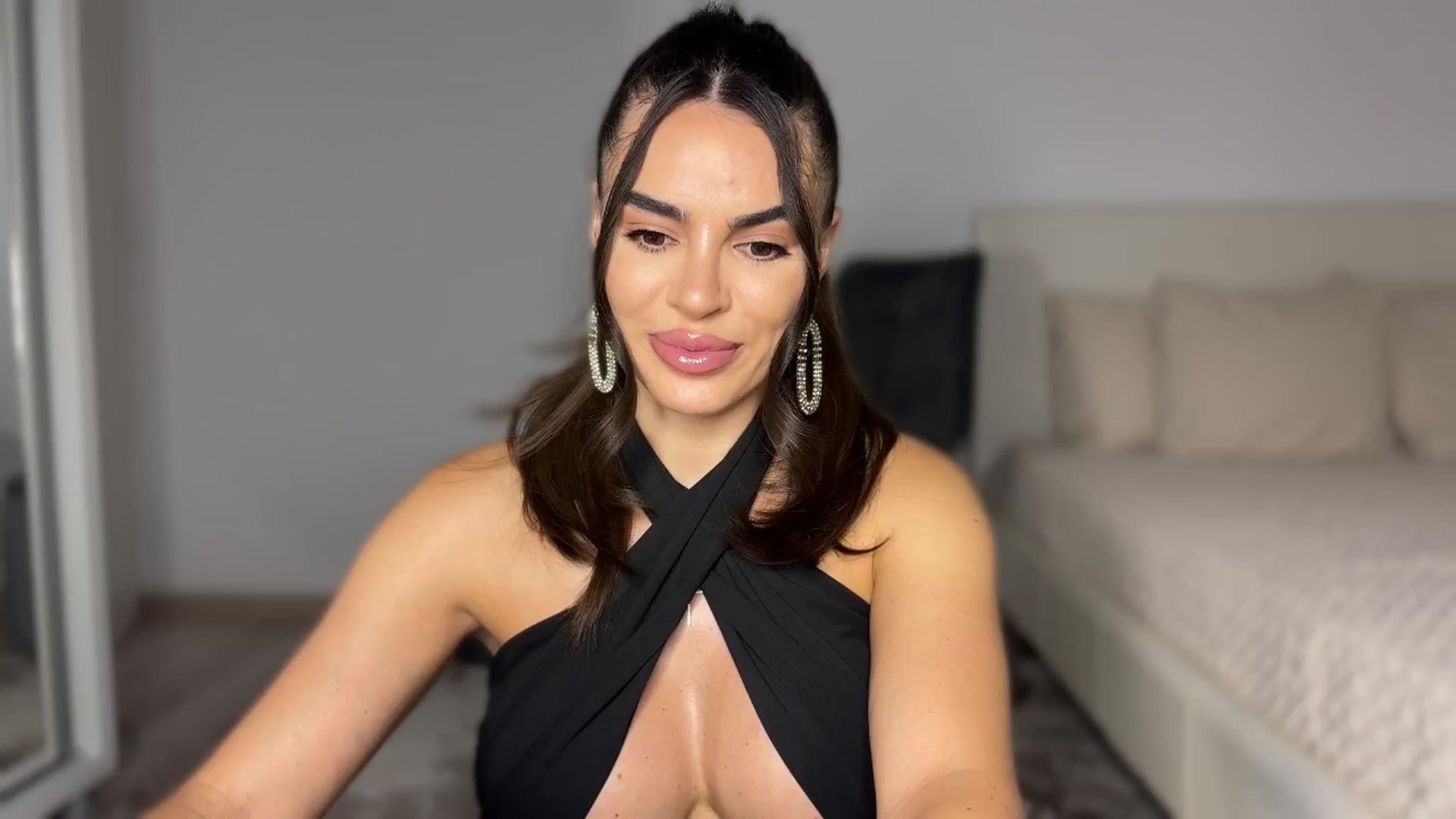 Gallery image thumbnail from BustyMiaaa's myfreecams stream on, 09/03/2024, 19:48 image 7 of 20
