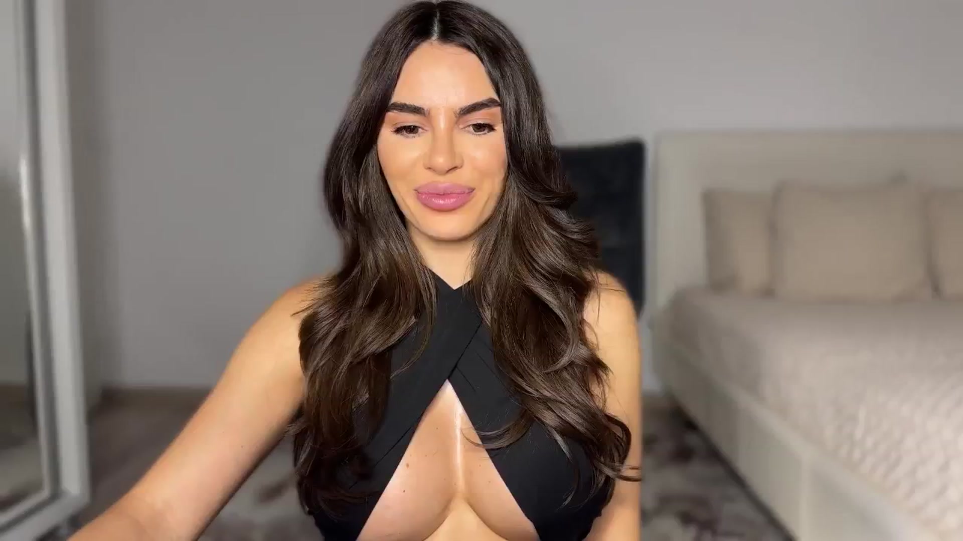 Gallery image thumbnail from BustyMiaaa's myfreecams stream on, 09/08/2024, 20:33 image 15 of 20